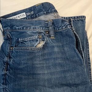 GAP Men's Straight Jeans in Classic Blue